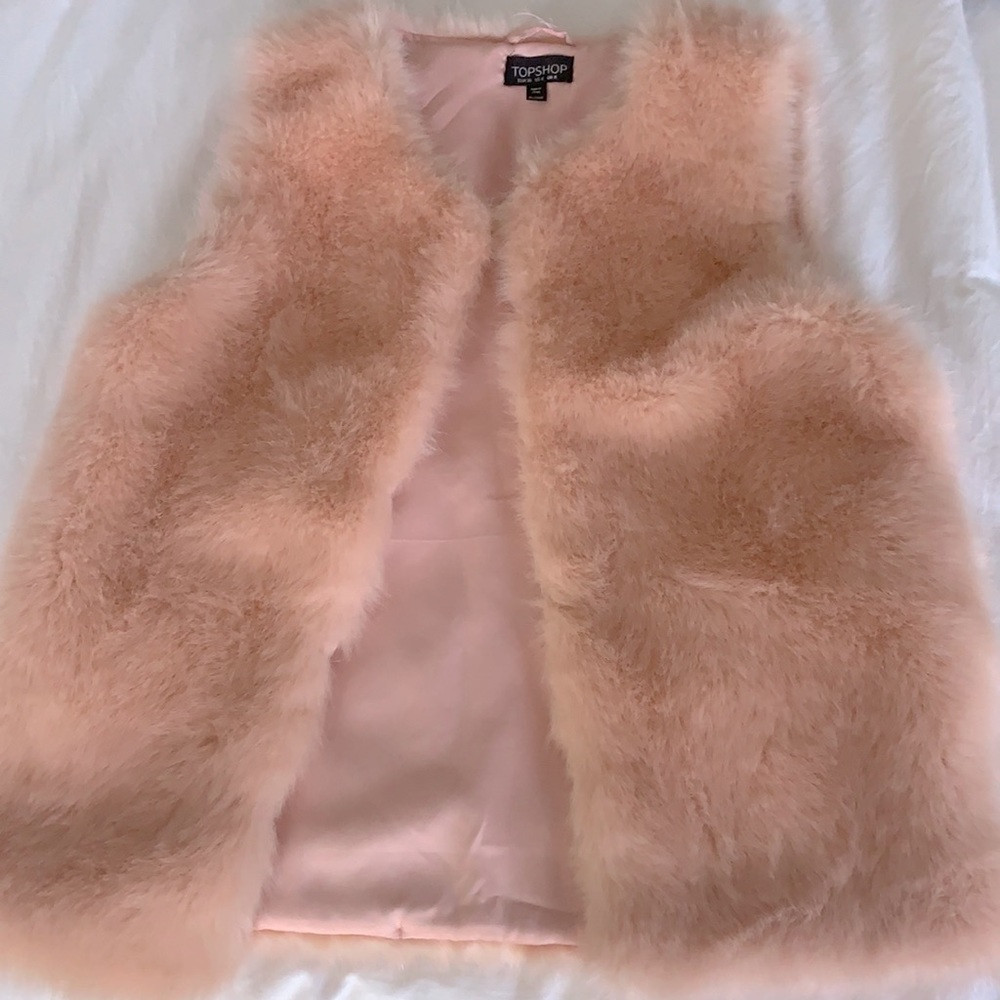 Girls fluffy pink coat